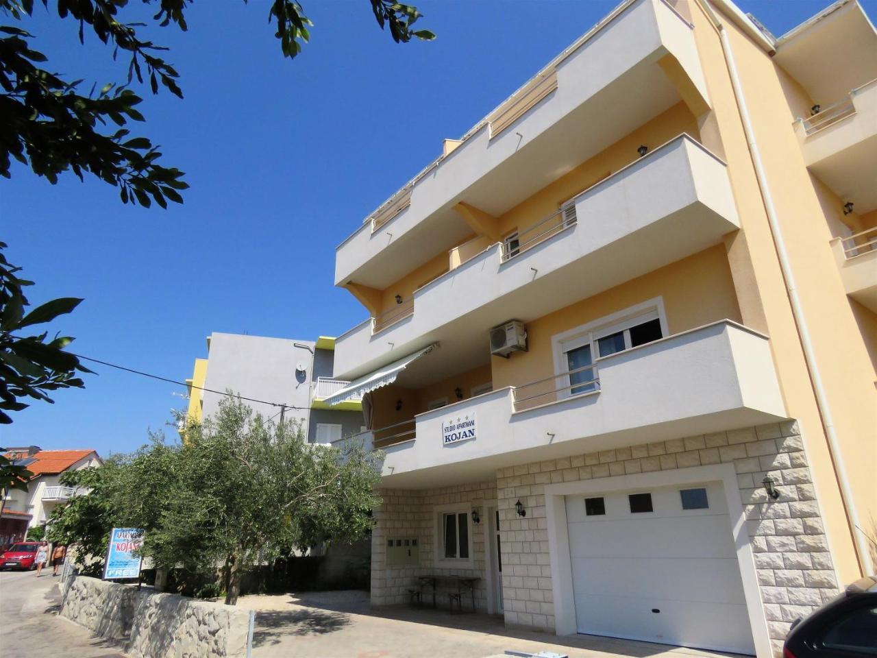 Apartments Kojan Omiš Eksteriør bilde