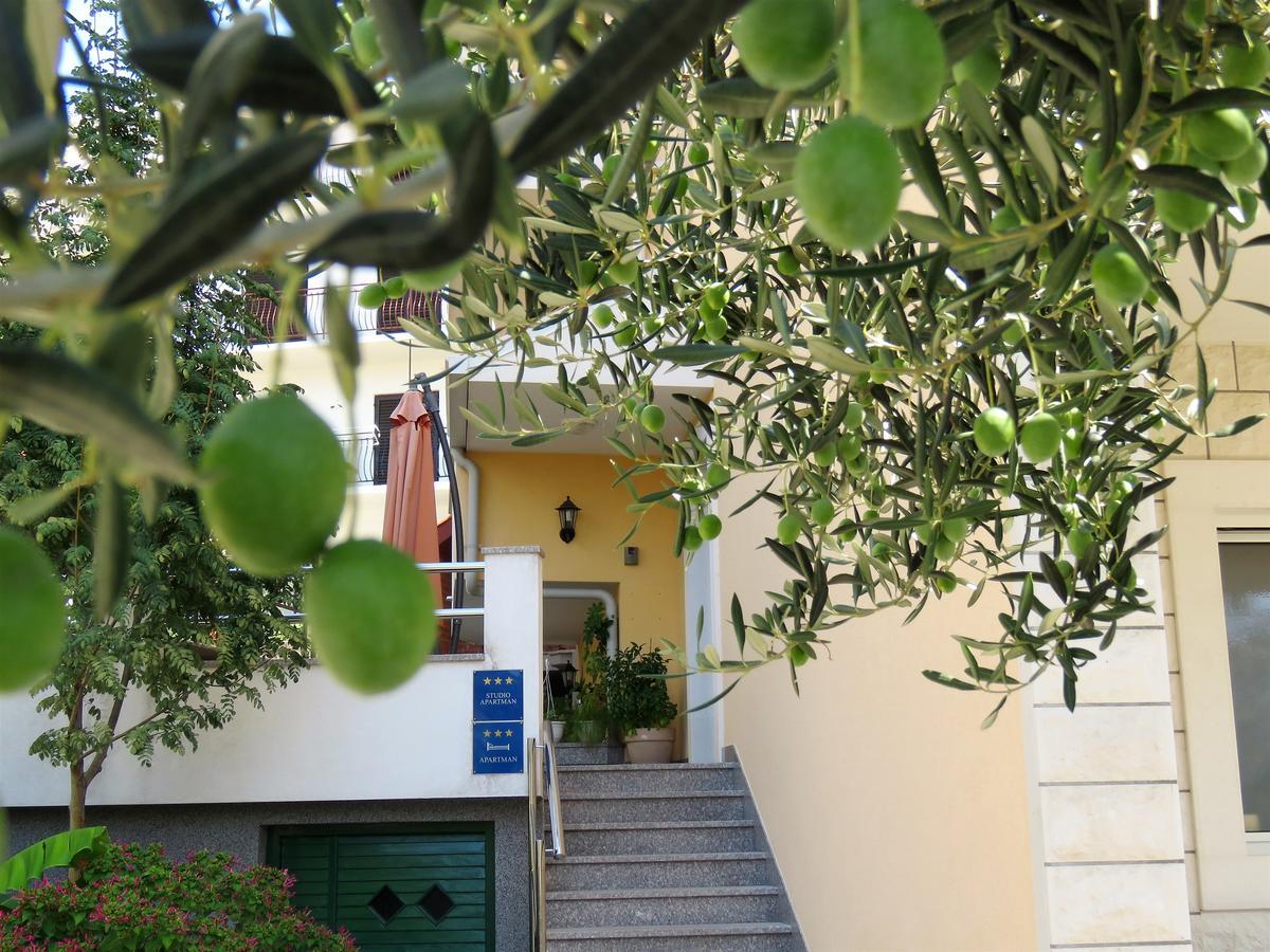 Apartments Kojan Omiš Eksteriør bilde